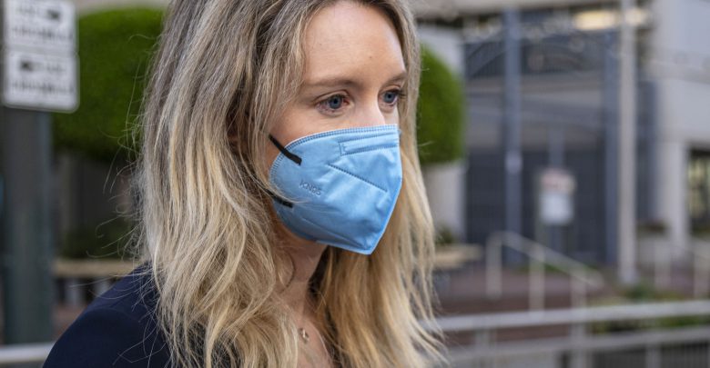 Elizabeth Holmes remains on a $ 135 million estate in Silicon Valley during the Theranos Trial