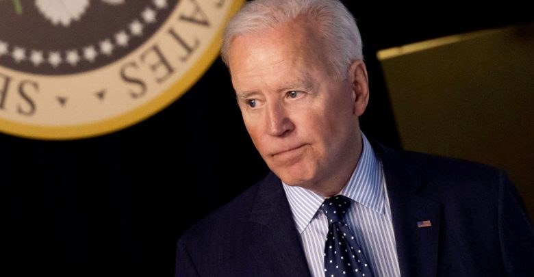 FDA meeting puts Biden's plan to fight the virus at risk