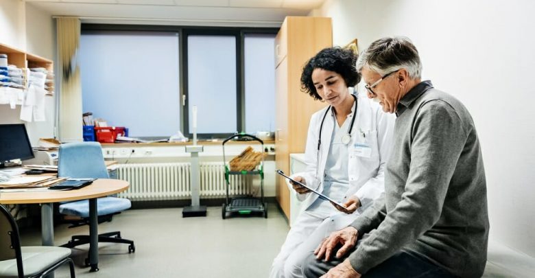 Doctor-With-Older-Patient