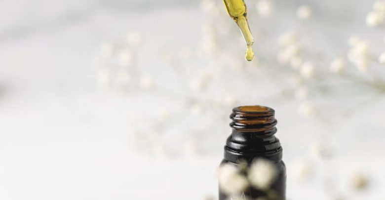 Tea Tree Oil vs. Tinactin for Athlete's Foot