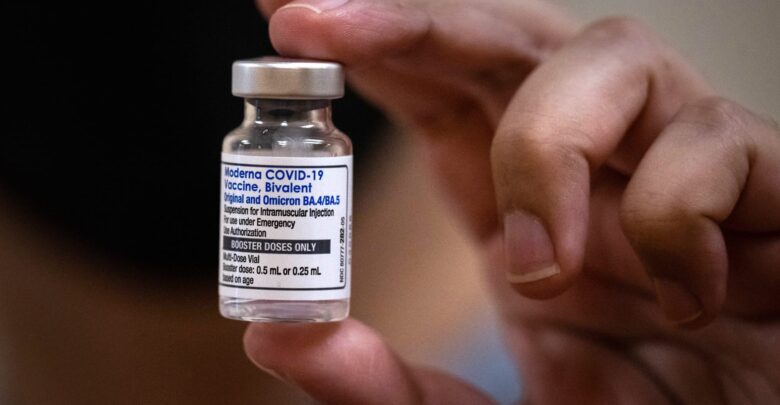 Omicron boosters keep seniors out of hospital, CDC says