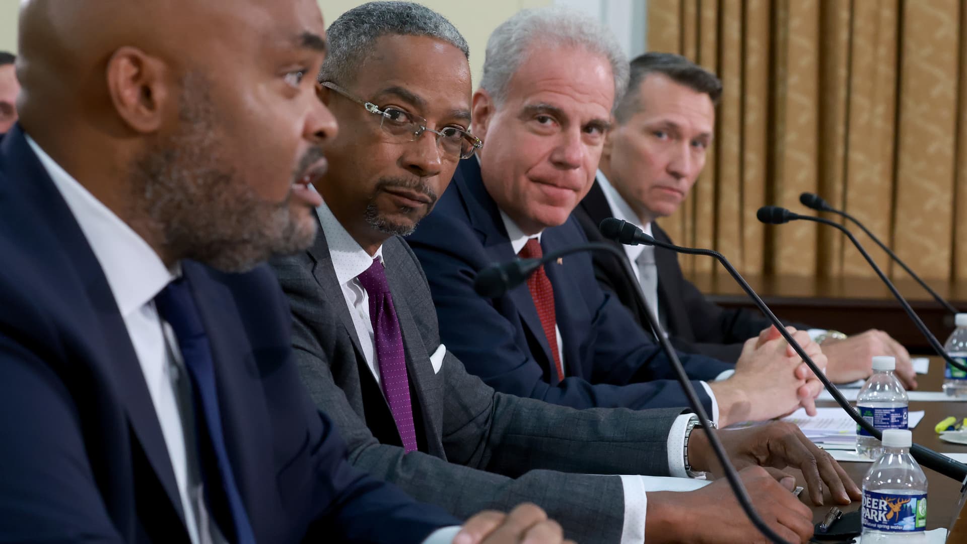 Fraudsters stole $200 billion in Covid loans: watchdog