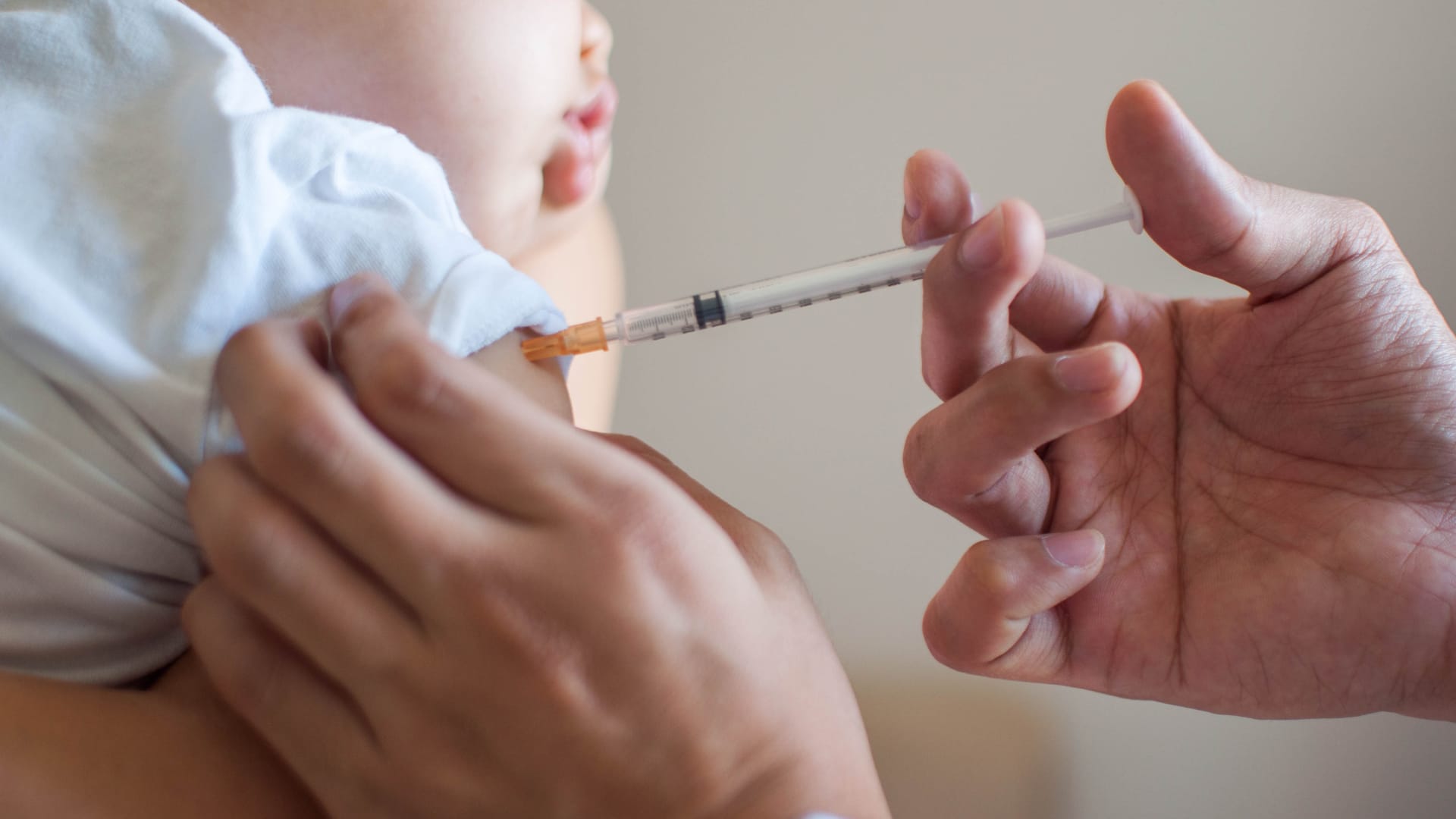 Sanofi expects infant RSV shot before virus season this fall