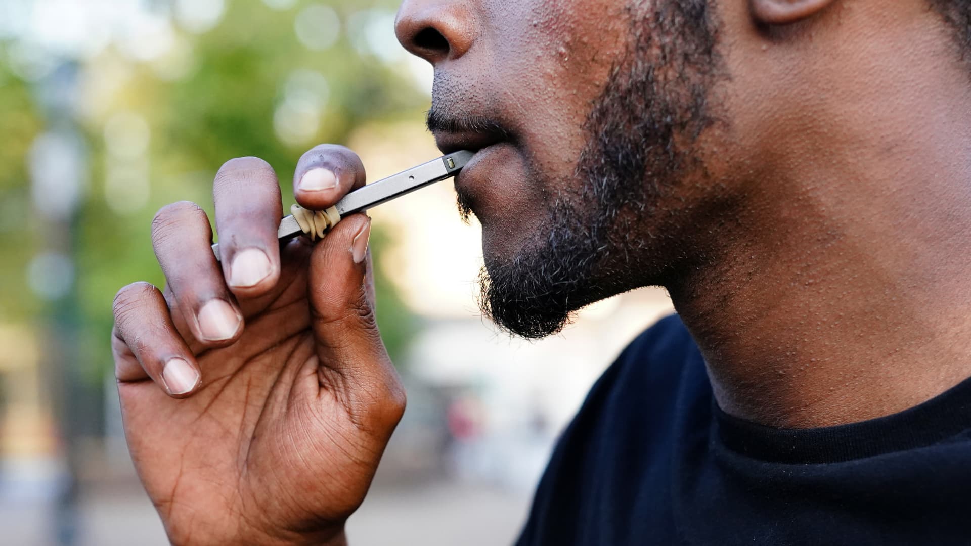 E-cigarette use linked to respiratory problems among youth: study