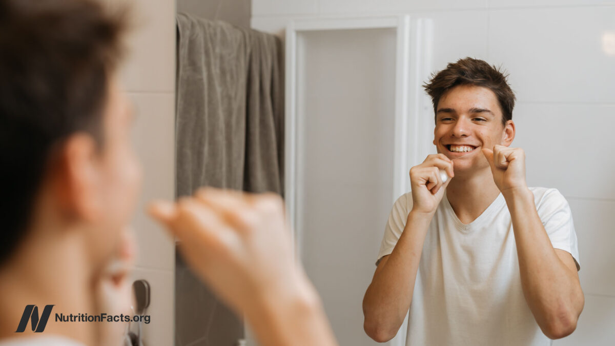 When Is the Best Time to Floss? 